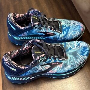 Brooks Adrenaline GTS 22